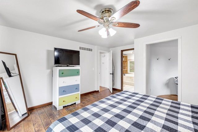 4565 HILLTOP DRIVE, Suamico, WI 54173