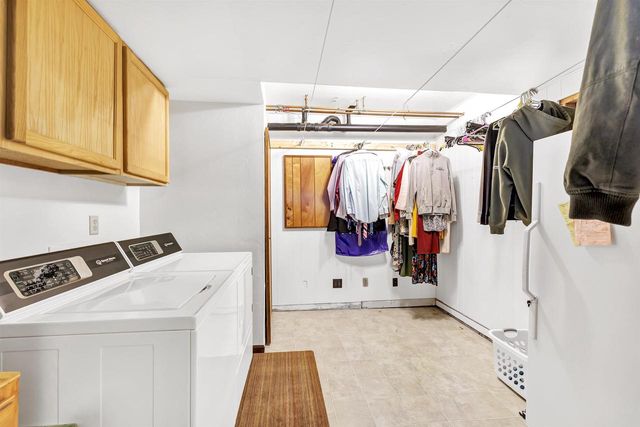 4565 HILLTOP DRIVE, Suamico, WI 54173