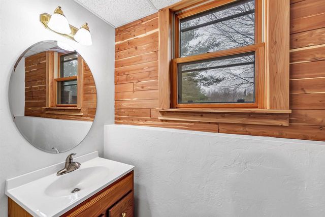 4565 HILLTOP DRIVE, Suamico, WI 54173