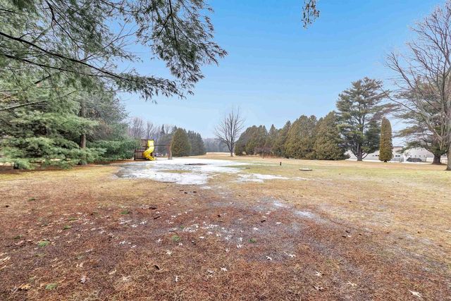 4565 HILLTOP DRIVE, Suamico, WI 54173