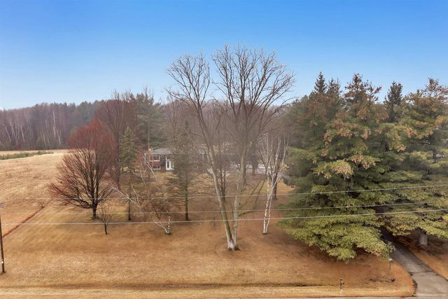 4565 HILLTOP DRIVE, Suamico, WI 54173