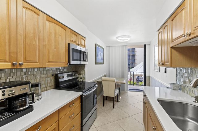 4200 N Ocean Drive 1-204, Riviera Beach, FL 33404