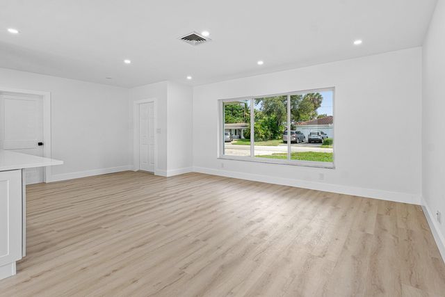 970 SW 7TH Street, Boca Raton, FL 33486