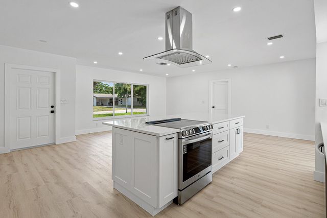 970 SW 7TH Street, Boca Raton, FL 33486