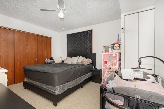 1472 N Rock Run Drive 1B, Crest Hill, IL 60403