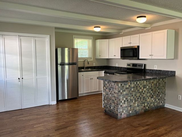 923 Hart St, Gallatin, TN 37066
