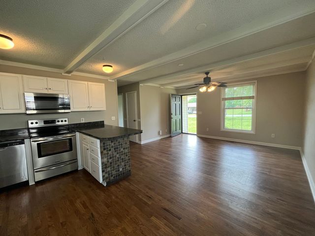 923 Hart St, Gallatin, TN 37066