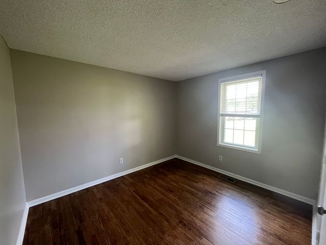 923 Hart St, Gallatin, TN 37066