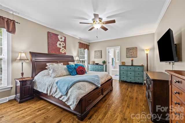 1063 Hunters Run Drive, Tega Cay, SC 29708