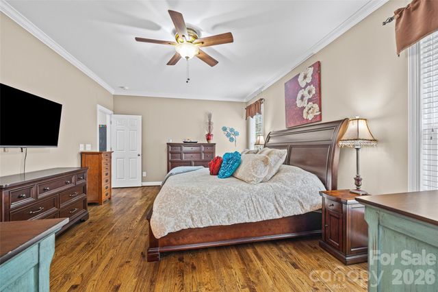 1063 Hunters Run Drive, Tega Cay, SC 29708