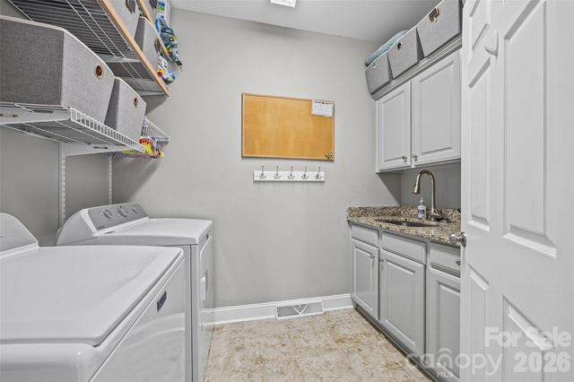 1063 Hunters Run Drive, Tega Cay, SC 29708