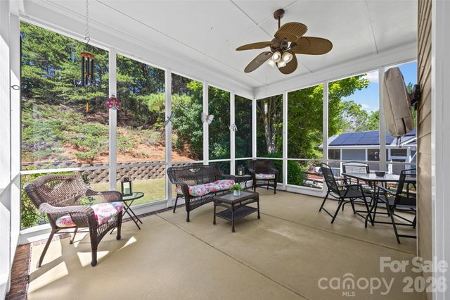 1063 Hunters Run Drive, Tega Cay, SC 29708