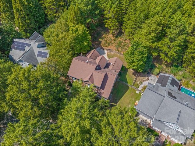 1063 Hunters Run Drive, Tega Cay, SC 29708