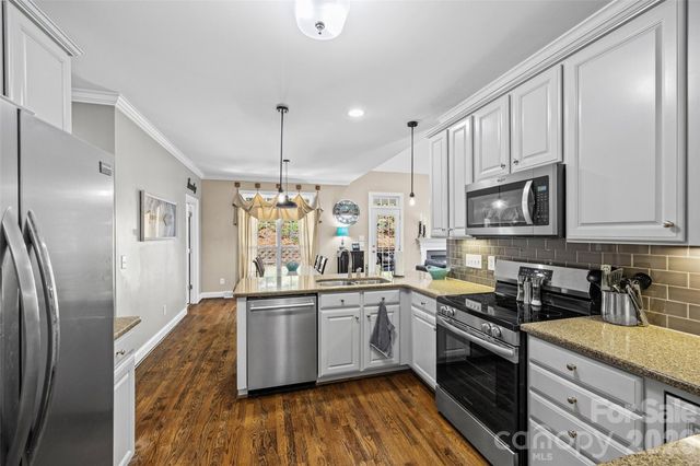 1063 Hunters Run Drive, Tega Cay, SC 29708