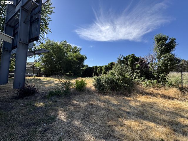316 Sw 22ND St, Pendleton, OR 97801