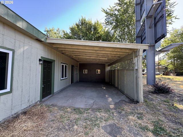 316 Sw 22ND St, Pendleton, OR 97801