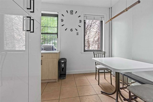 422 Bedford Avenue, Brooklyn, NY 11249