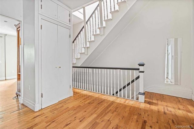 422 Bedford Avenue, Brooklyn, NY 11249