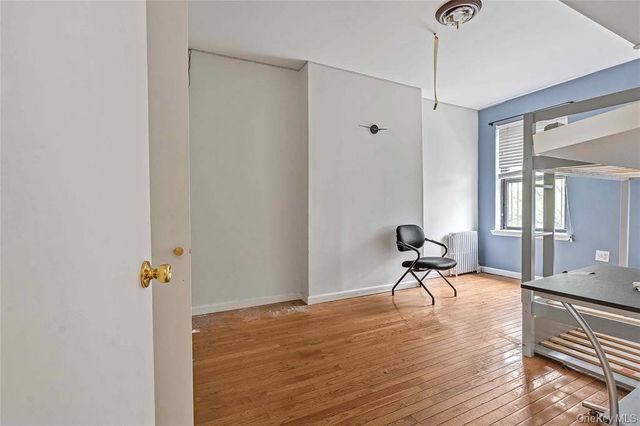 422 Bedford Avenue, Brooklyn, NY 11249