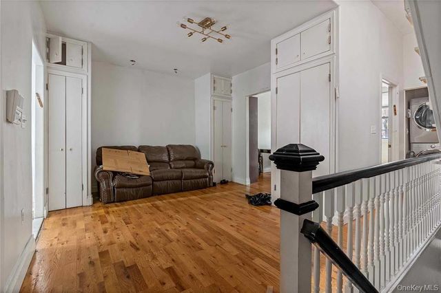 422 Bedford Avenue, Brooklyn, NY 11249