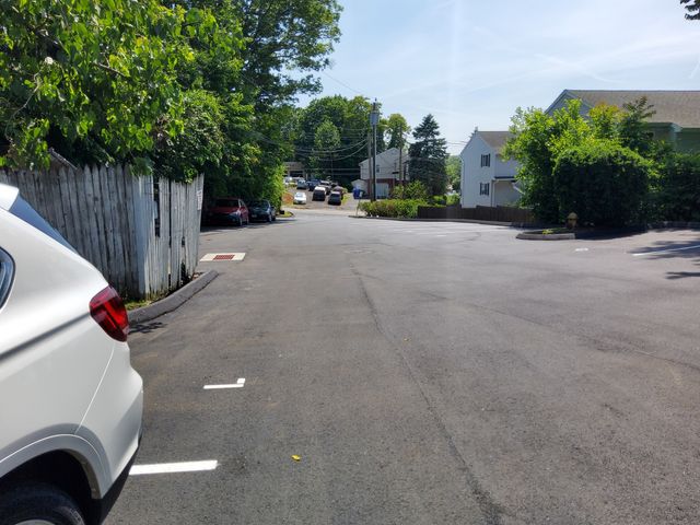 35 Pearl Lake Road APT B, Waterbury, CT 06706