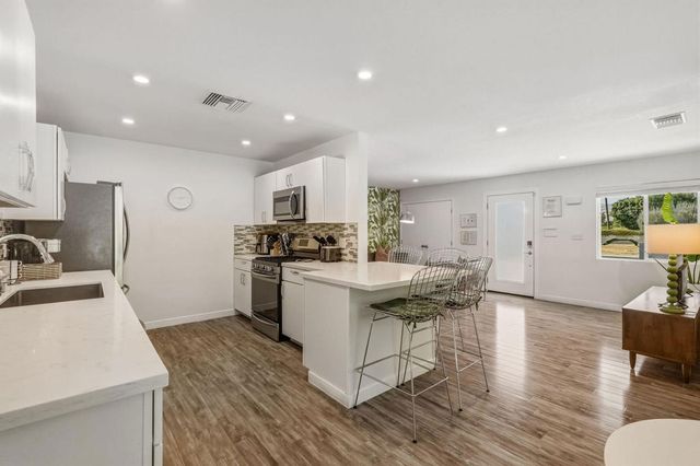 3772 E Camino Parocela, Palm Springs, CA 92264