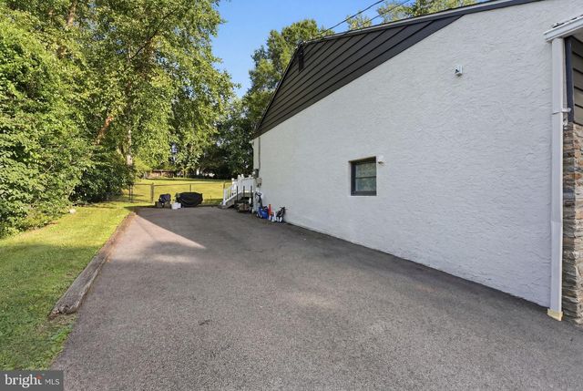 607 MCKEAN RD, Ambler, PA 19002