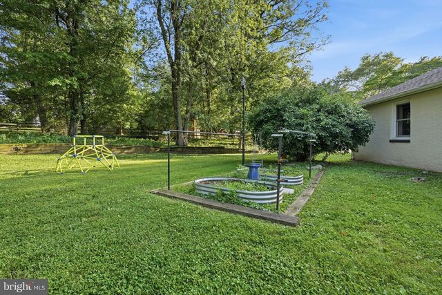 607 MCKEAN RD, Ambler, PA 19002