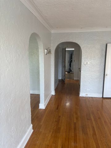 5440 N Campbell Avenue 3F, Chicago, IL 60638