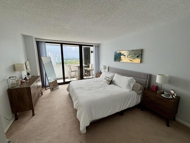 5600 N FLAGLER Drive 2105, West Palm Beach, FL 33407