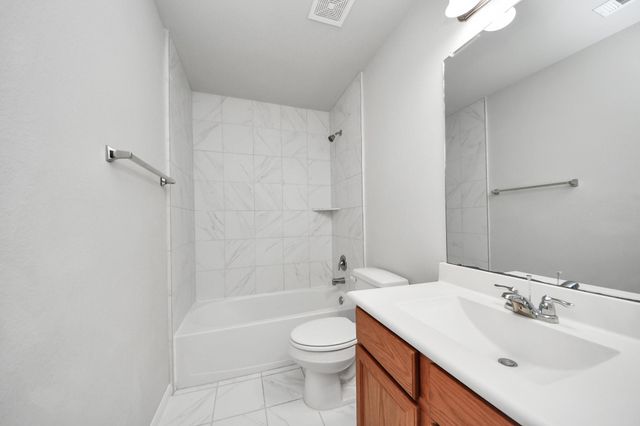 2707 Dry Creek Drive, Missouri City, TX 77459