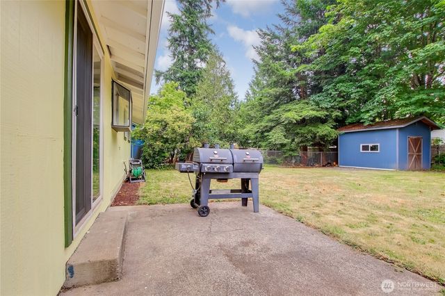 18233 SE 262nd Place, Covington, WA 98042