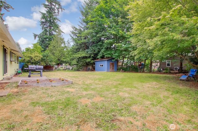 18233 SE 262nd Place, Covington, WA 98042