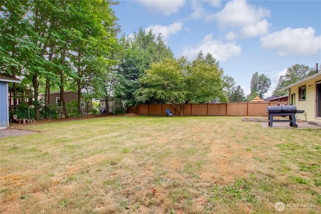 18233 SE 262nd Place, Covington, WA 98042