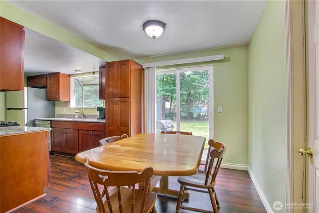 18233 SE 262nd Place, Covington, WA 98042