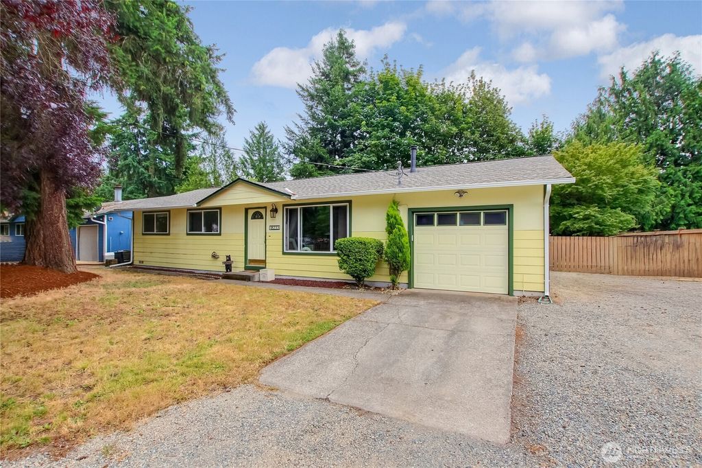 18233 SE 262nd Place, Covington, WA 98042