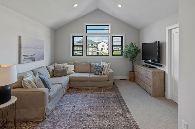 6304 Xene Lane N, Maple Grove, MN 55311