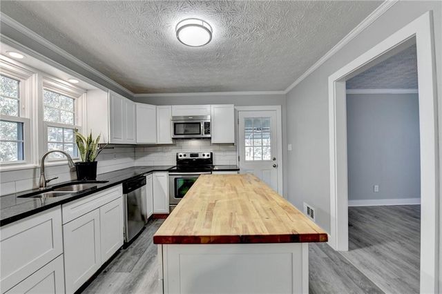 1750 Shady Creek Lane, Lawrenceville, GA 30043