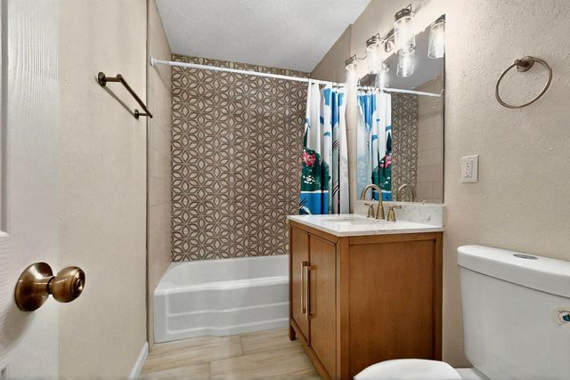 4724 Crest Avenue SE, Albuquerque, NM 87108