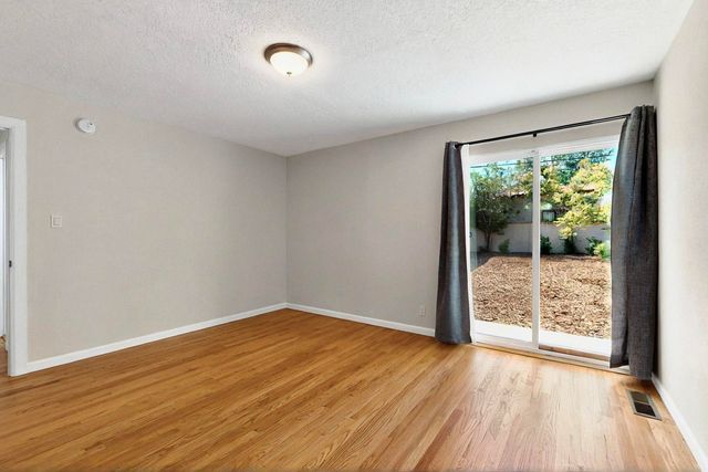 4724 Crest Avenue SE, Albuquerque, NM 87108