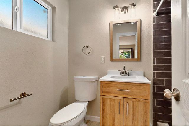 4724 Crest Avenue SE, Albuquerque, NM 87108