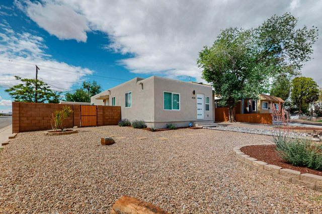 4724 Crest Avenue SE, Albuquerque, NM 87108