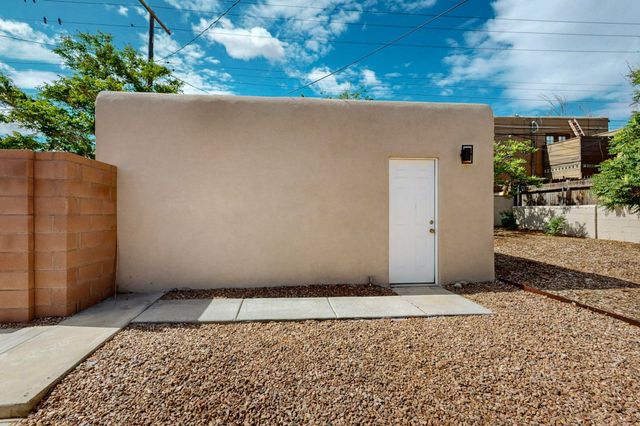 4724 Crest Avenue SE, Albuquerque, NM 87108