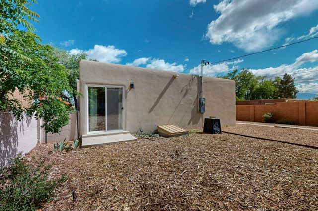 4724 Crest Avenue SE, Albuquerque, NM 87108