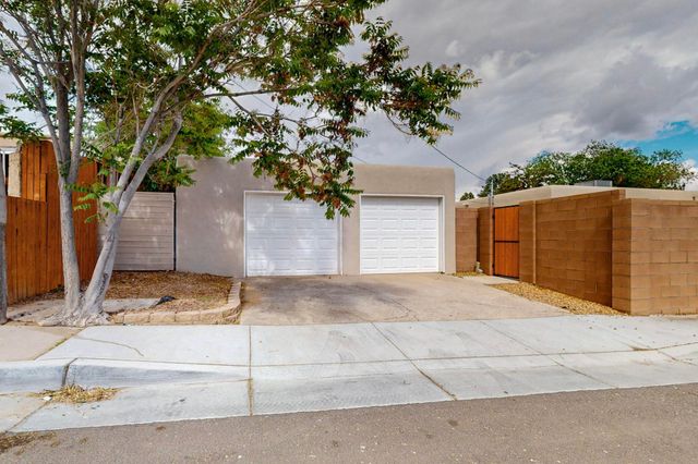 4724 Crest Avenue SE, Albuquerque, NM 87108