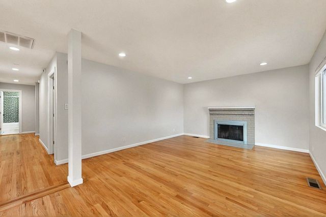 4724 Crest Avenue SE, Albuquerque, NM 87108