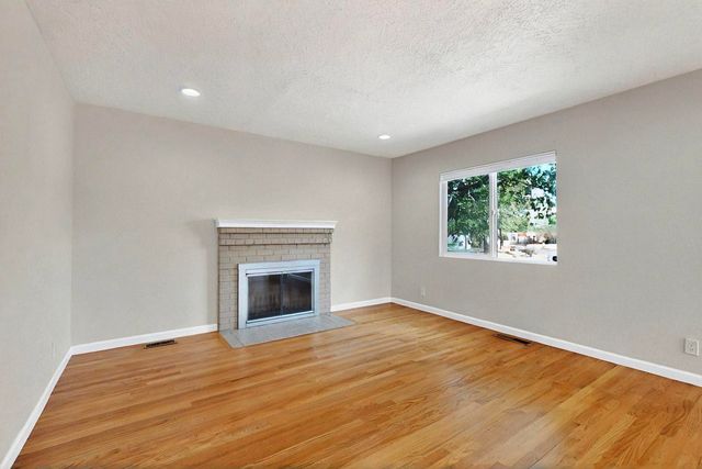 4724 Crest Avenue SE, Albuquerque, NM 87108