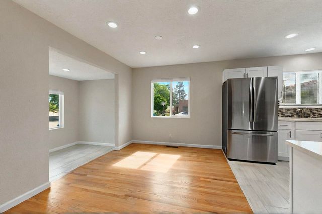 4724 Crest Avenue SE, Albuquerque, NM 87108