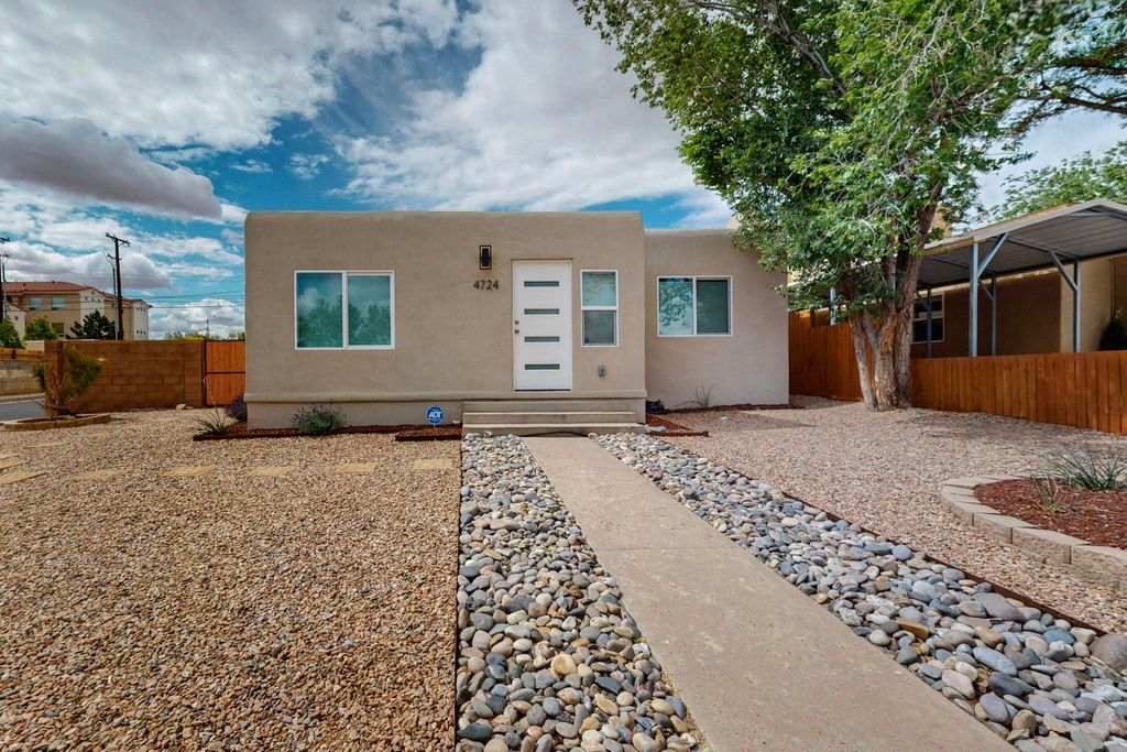 4724 Crest Avenue SE, Albuquerque, NM 87108