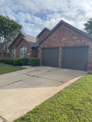 6615 Tabor Drive, Arlington, TX 76002